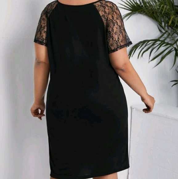 NEW Plus Keyhole Neck Black Dress - Picture 3 of 7